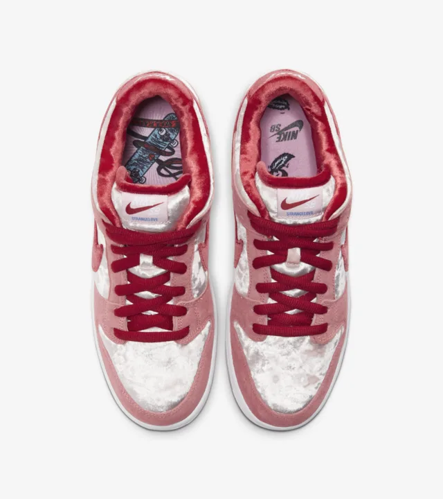 Nike SB Dunk Low StrangeLove Skateboards