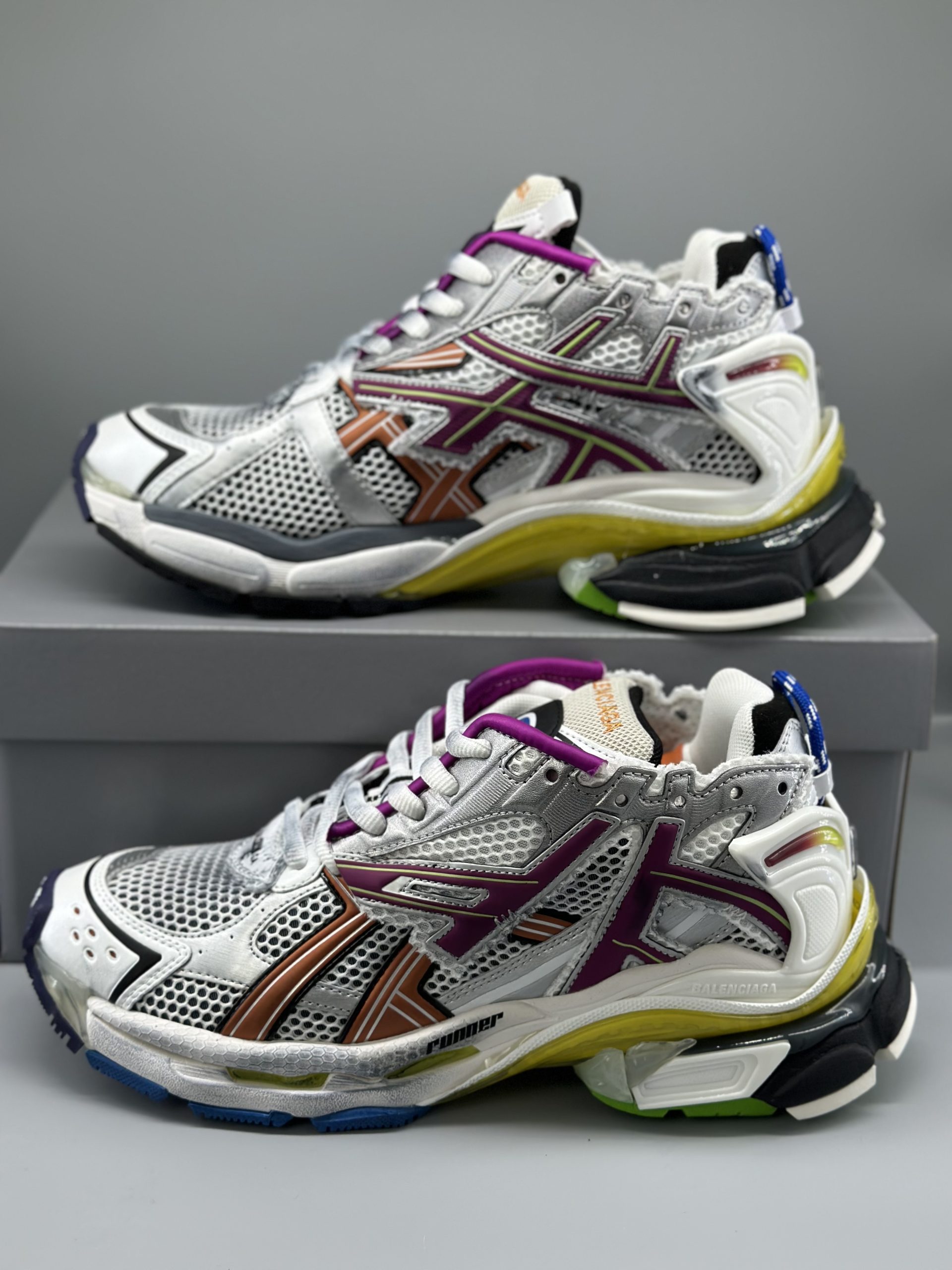 Balenciaga Runner Multicolor  677403W3RB68123
