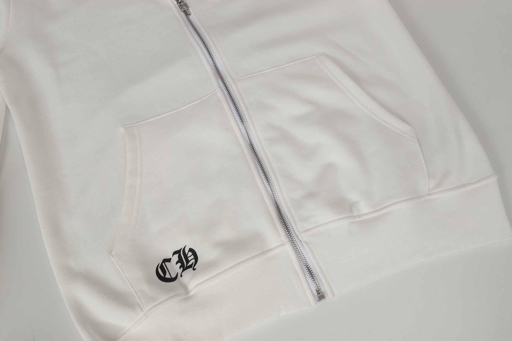 Ch*0me heart white zip up hoodie